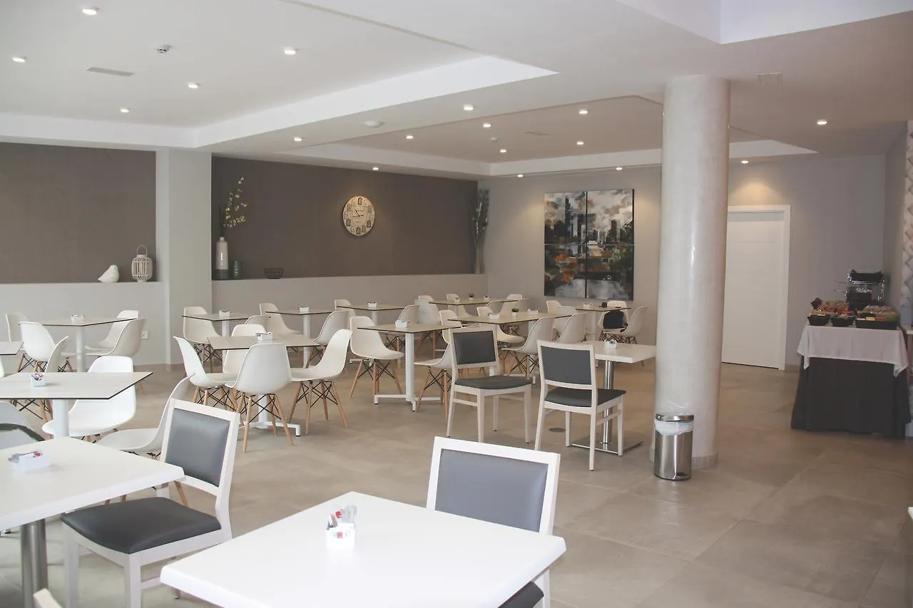 Hotel Puerta del Mar Nerja Spagna