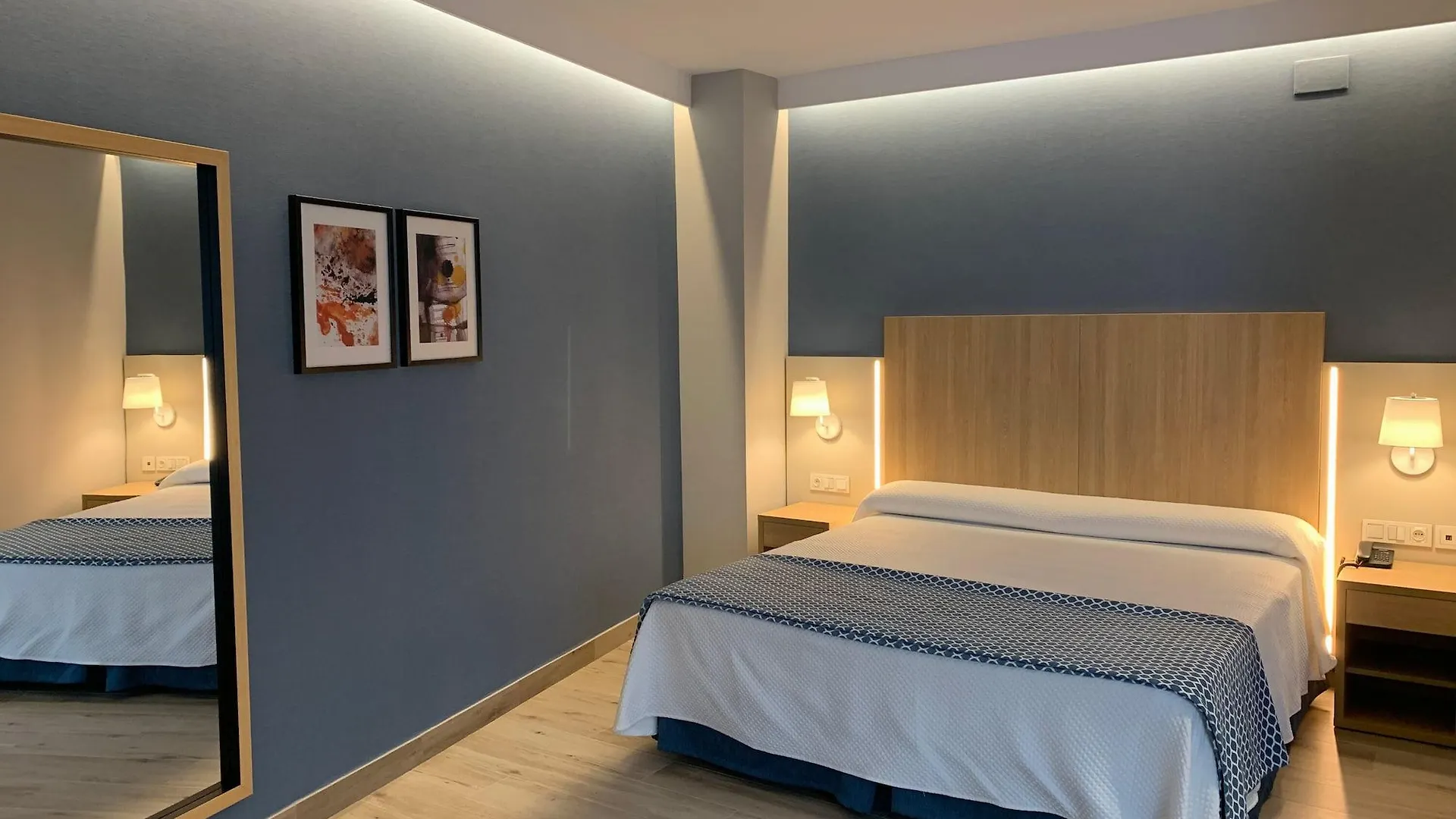 Hotel Puerta del Mar Nerja España